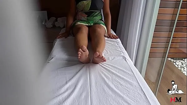 Camera escondida filmou terapeuta passando a mão na paciente novinha - VIDEO REAL
