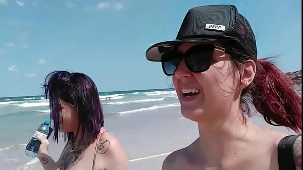 Aquele passeio em uma praia liberal