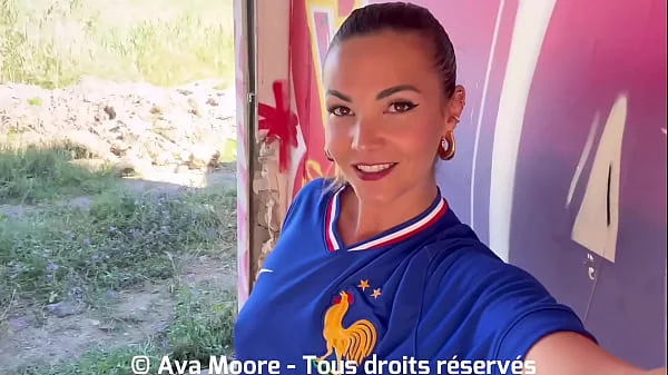 BUKKAKE GEANT - Salope Française Suce Des Inconnus pour l'Euro 2024 de Football