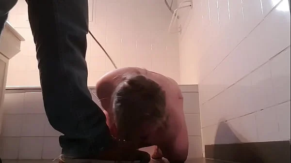 Séance de dressage et badine pour l'esclave F 2024 01 12