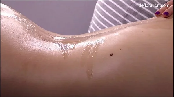 Jennifer pussy massaged until orgasms