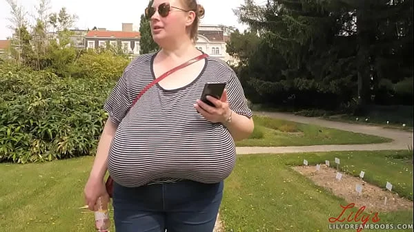 saggy tits no bra in public