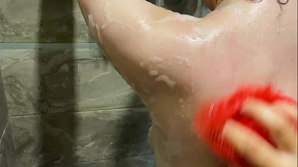 A young pervert looked at his stepmother in the shower